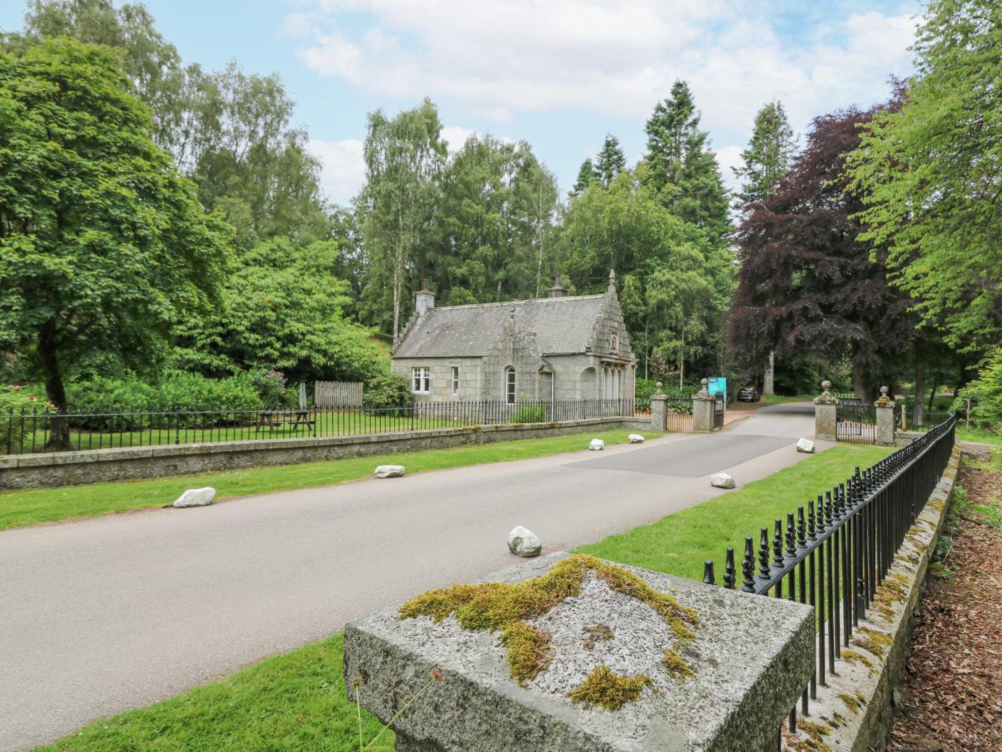 East Lodge - Crathes Castle 班科里 外观 照片